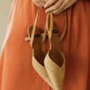 DISPONIBLE EN LIGNE SEULEMENT - ANGEL ALARCON - SOULIERS À TALON - TRENZADO  - 25062-416C - NATUREL - #12