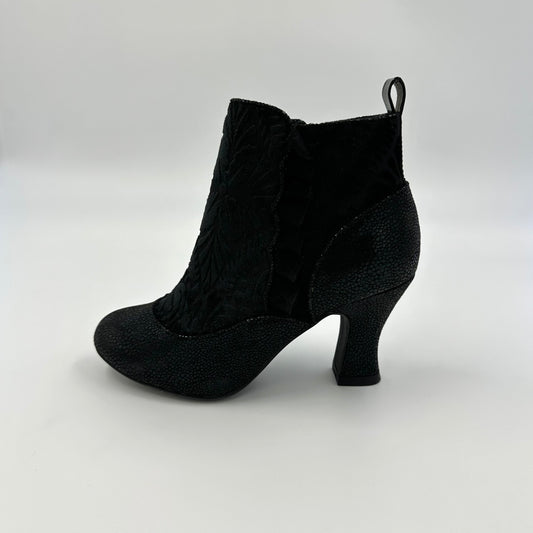 DIPONIBLE EN LIGNE SEULEMENT - RUBY SHOO - BOTTES TALON - ANTOINETTE - #7055 H20 - BLACK VELVET
