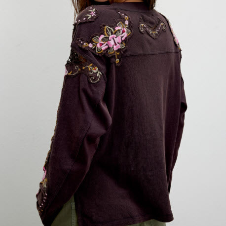 FREE PEOPLE – LILITH TEE – OB2090108-2200