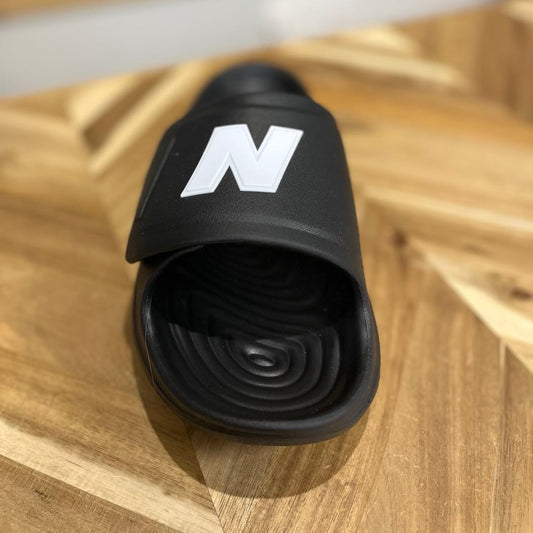 NEW BALANCE - SLIDE 202XA - SWASPTF1-BLKWHT (#398)