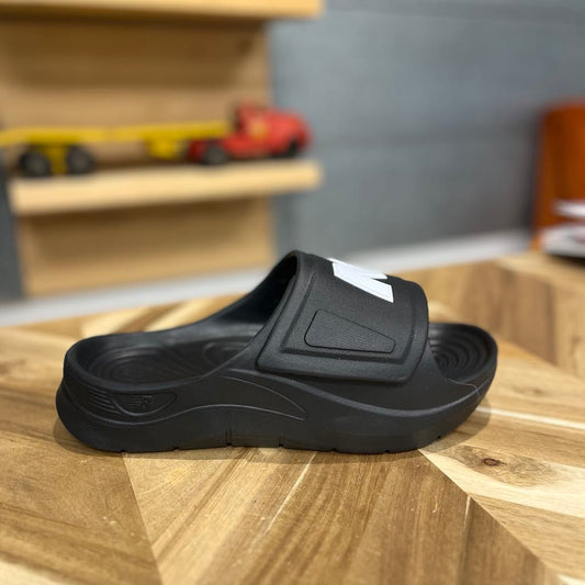 NEW BALANCE - SLIDE 202XA - SWASPTF1-BLKWHT (#398)