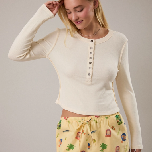 DISPONIBLE EN LIGNE SEULEMENT Chandail Femme Le Lis PT7001