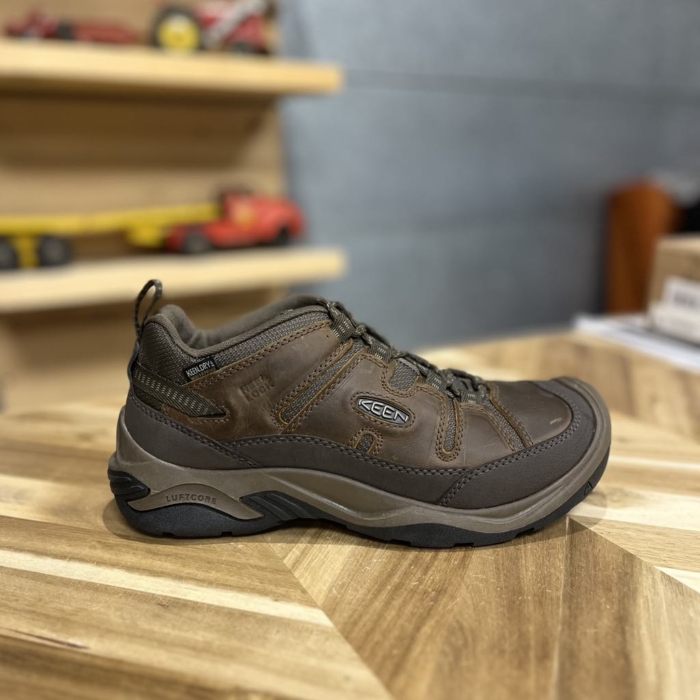 DISPONIBLE EN LIGNE SEULEMENT – KEEN – #81