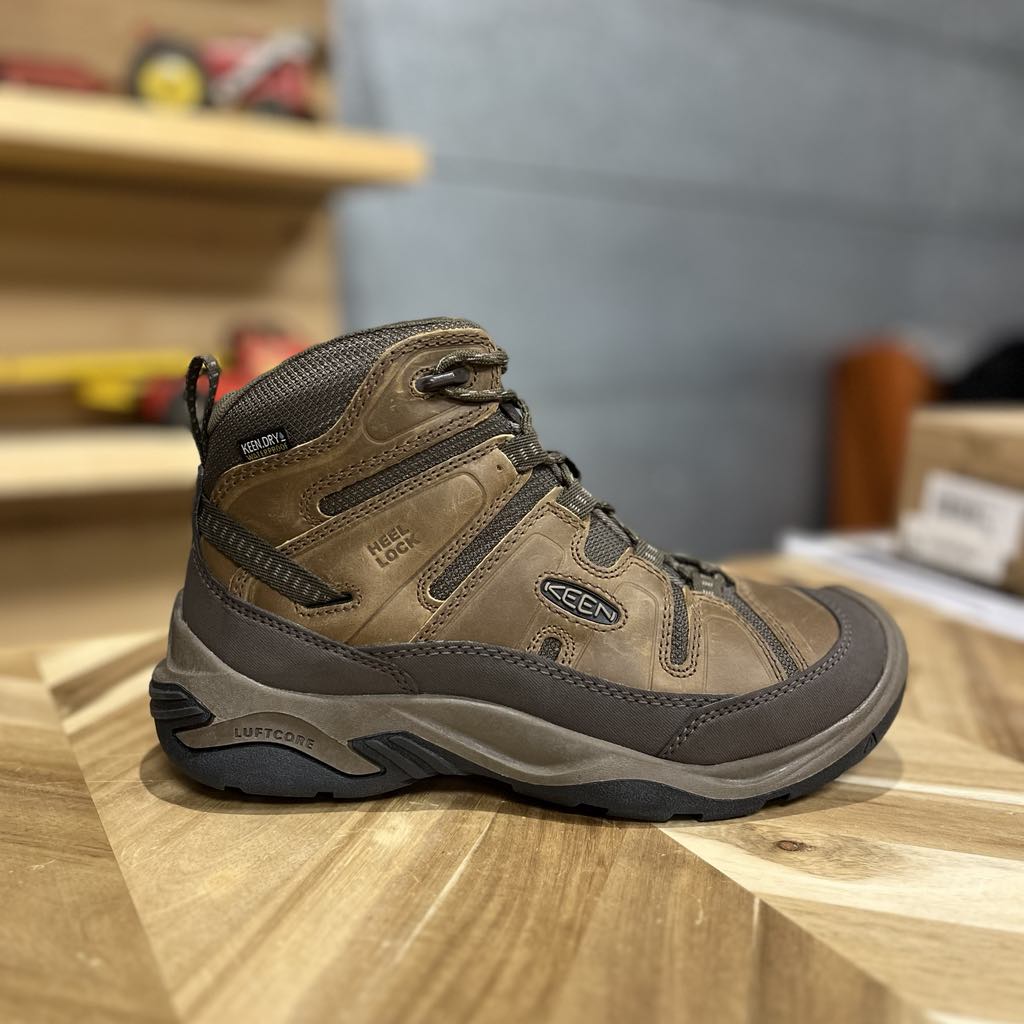 DISPONIBLE EN LIGNE SEULEMENT – KEEN – #97