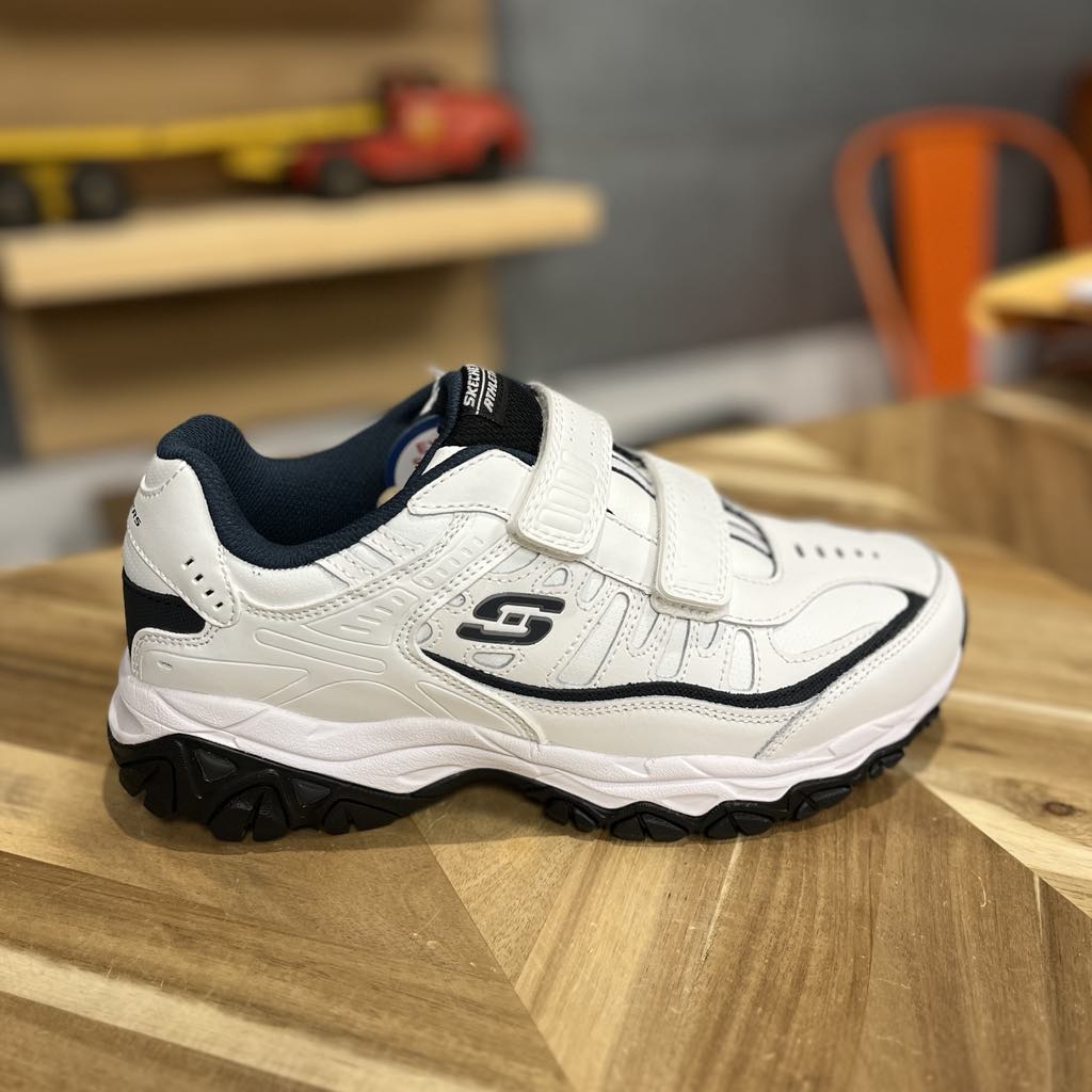 DISPONIBLE EN LIGNE SEULEMENT – SKECHERS – (#75)