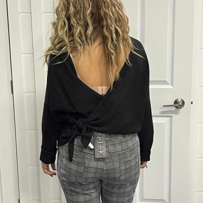 WENDY TRENDY – CHANDAIL CROP NOIR - NOIR – 225209 – Image 4